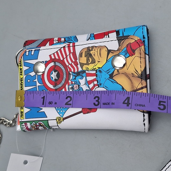 Captain America Wallet With Chain NWT - Picture 2 of 8